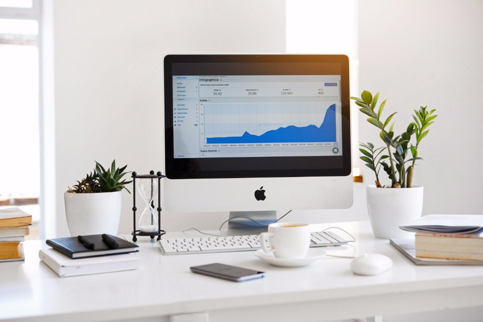 التسويق الرقمي لشركات التقنية الأردنية: SEO والإعلانات واستراتيجية المحتوى